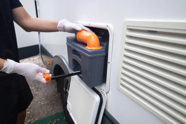 Best Portable restroom trailer rental  in Defuniak Springs, FL